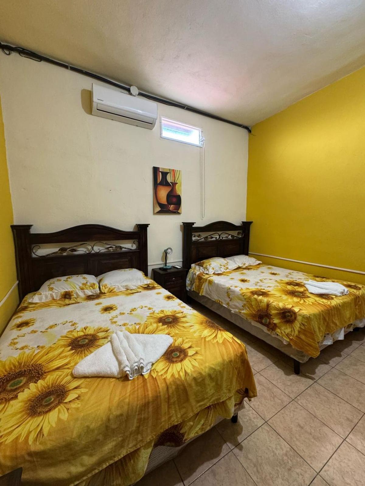 Casa Maya Itza Flores Kültér fotó